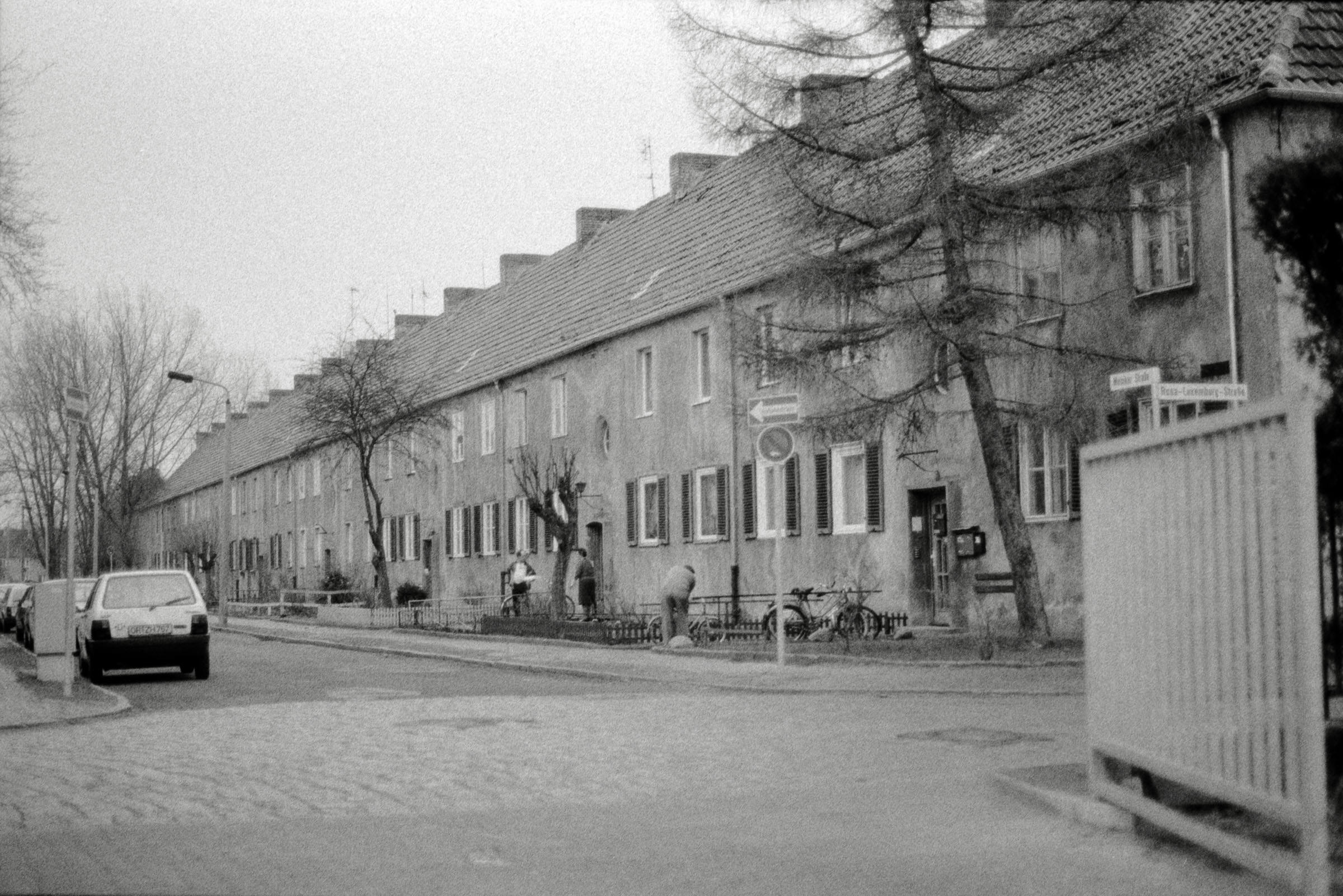 AHP F1993 03 003 sc240902 img35 NLP